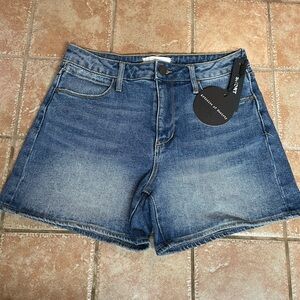 NWT - ARTICLES OF SOCIETY High Rise Jean Shorts - Size 25